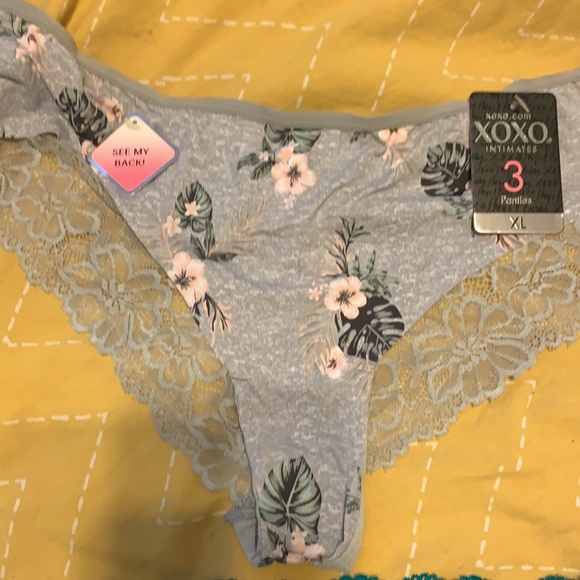 Two NWT PANTIES~Thongs. ;green lace + 1 more - Picture 3 of 9